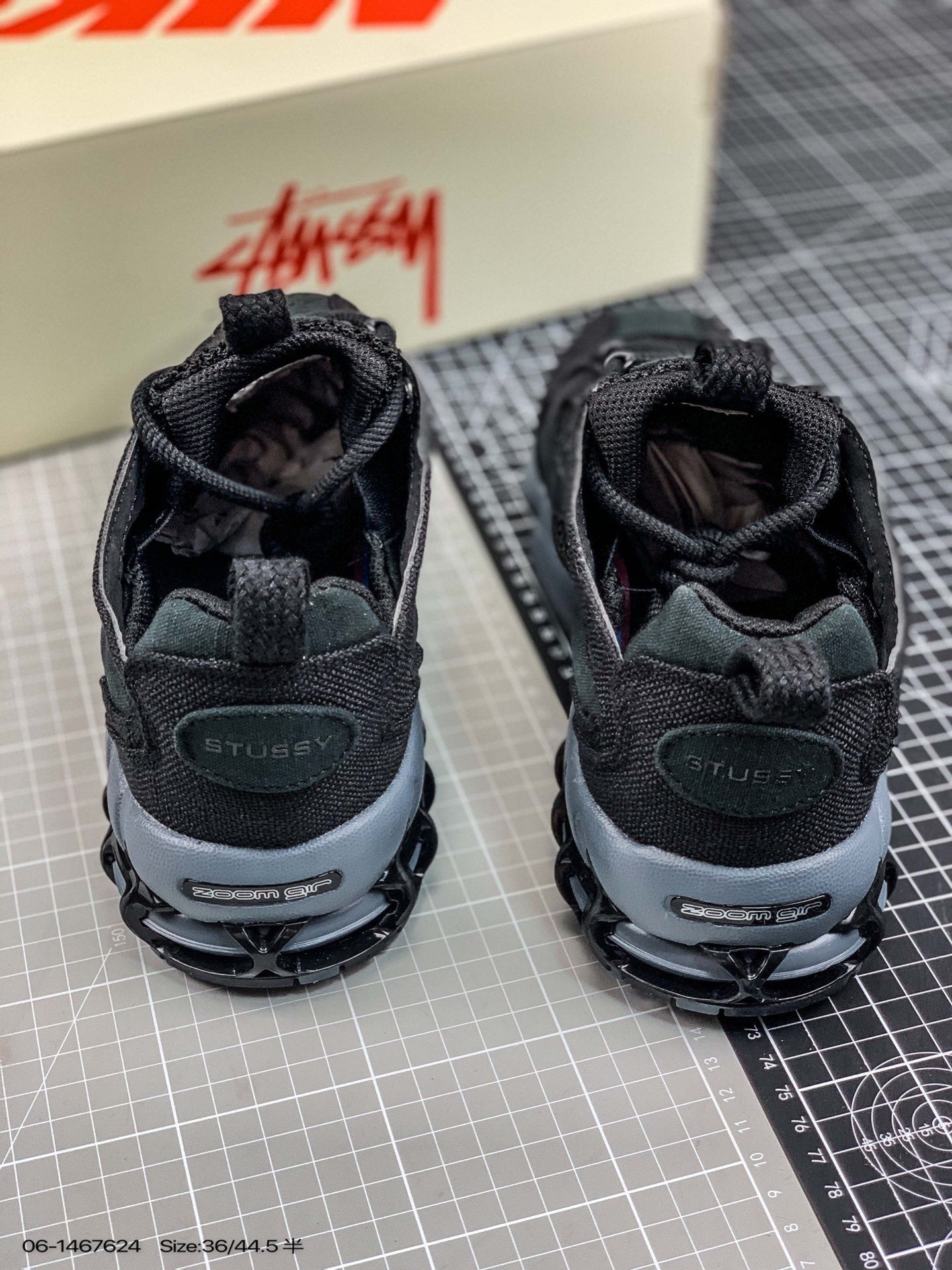 200 Stussy X Air Zoom Spiridon Caged 2blackgrey Cool2 36-45
