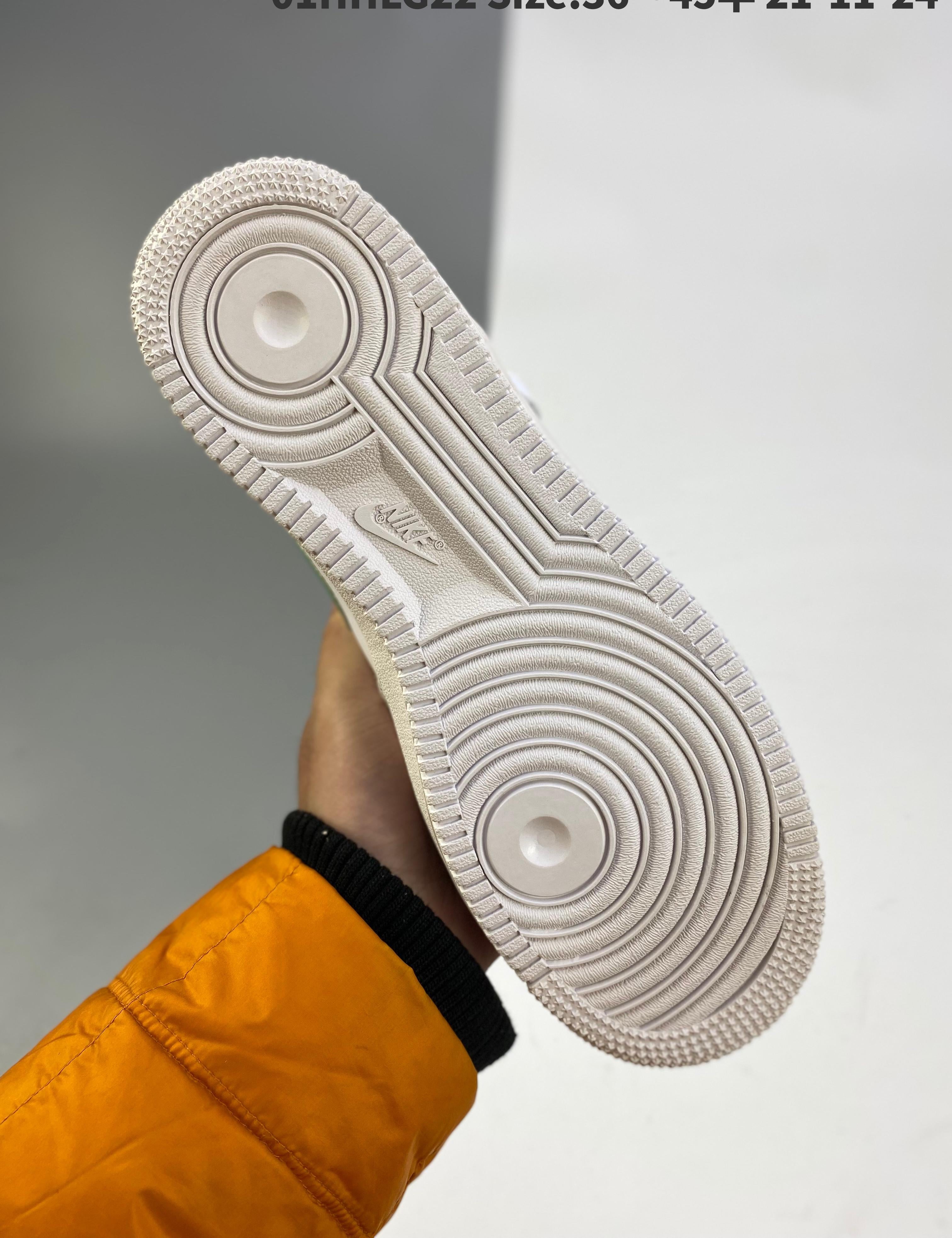 Air Force 1 07 Mid 36-45