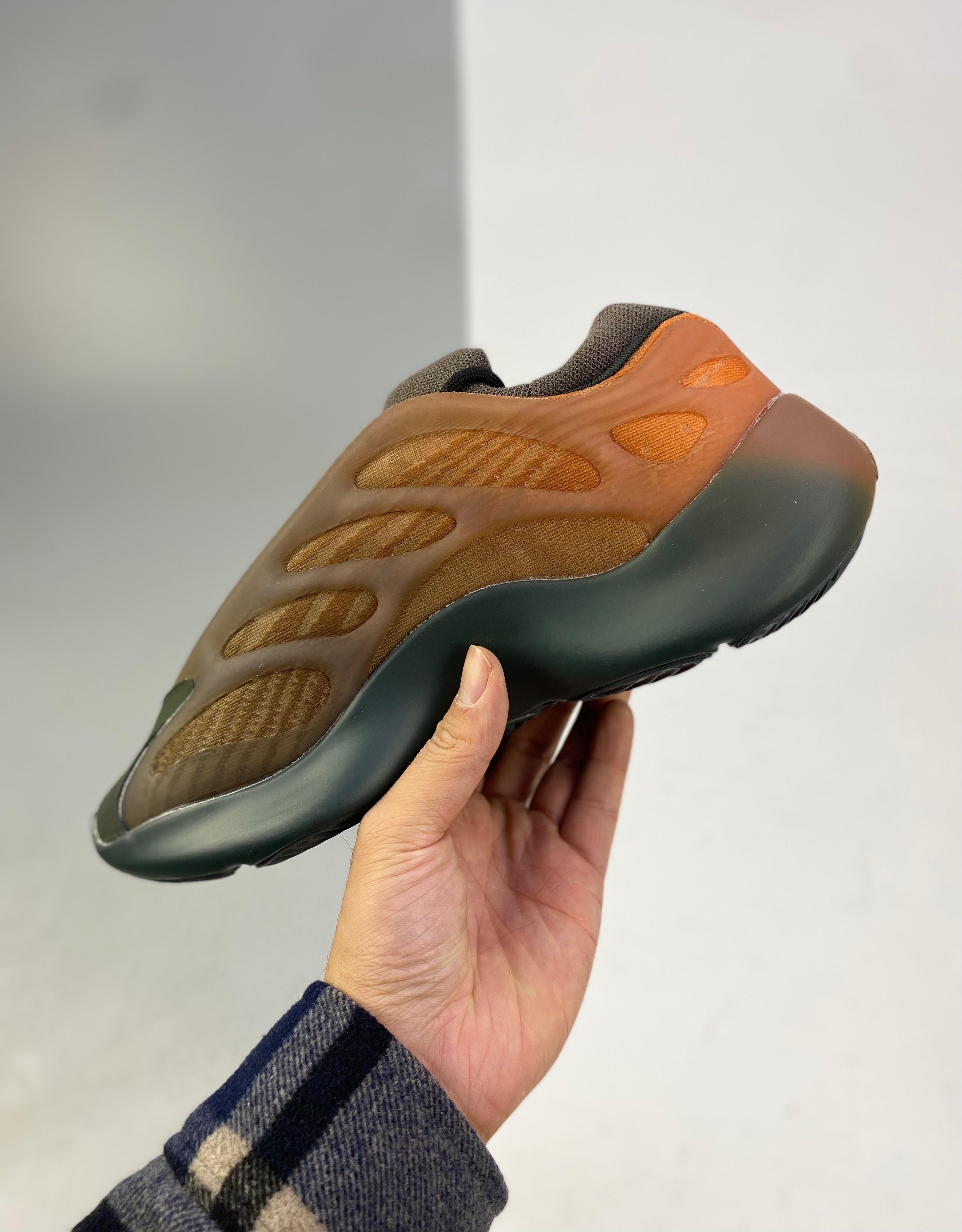 Yeezy 700 V3 36-46