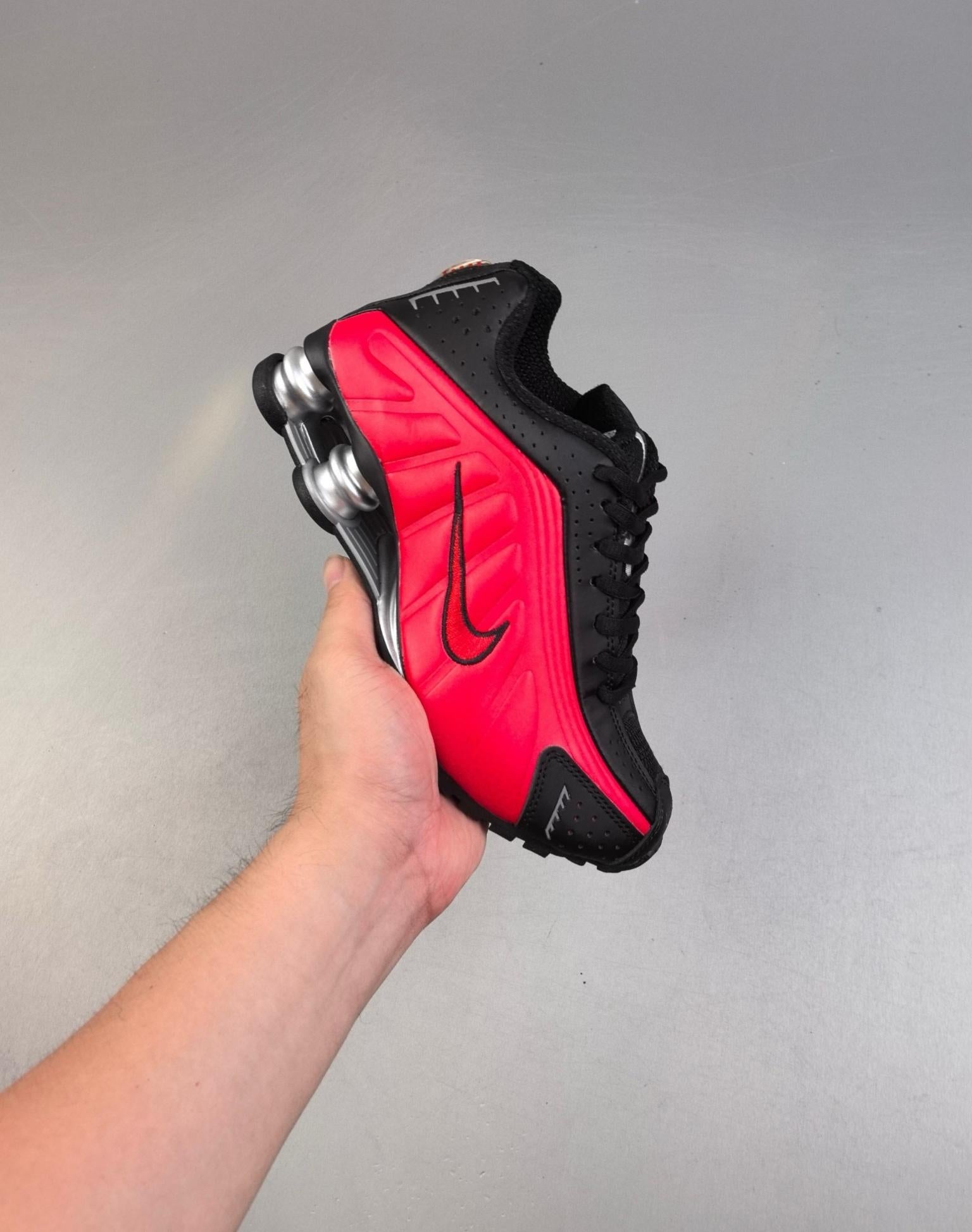 Shox R4 36-45